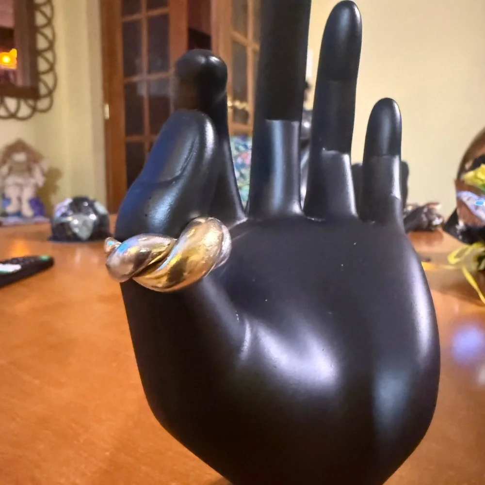 Gold Twisted Knot Ring - Picture 9 of 13